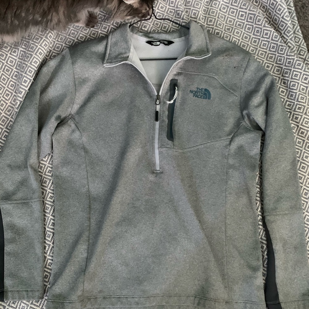 north face pullover .